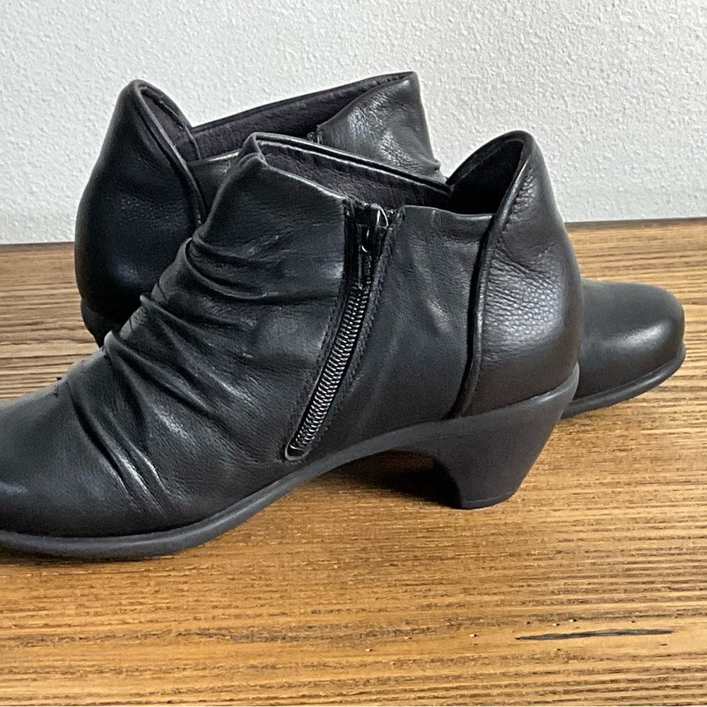 Naot Advance Black Leather Ankle Boot, New in Box - Picture 4 of 8